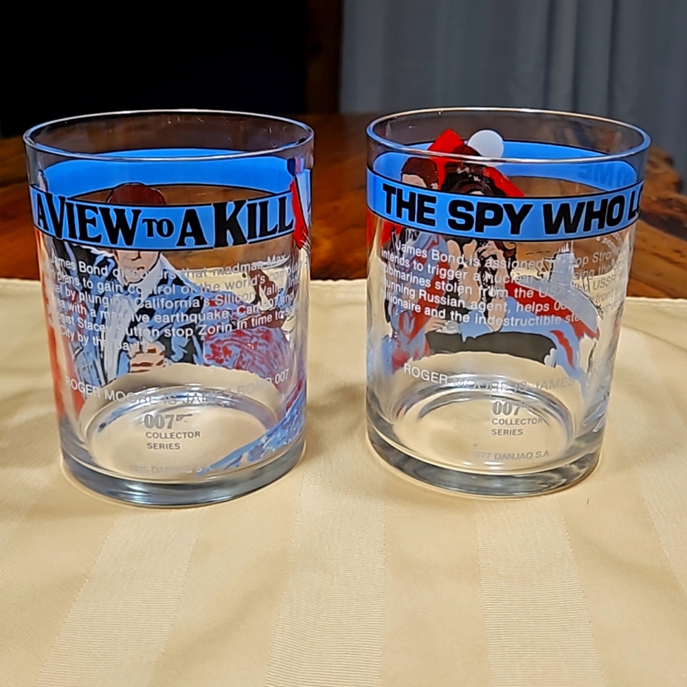 Vintage 1985 007 James Bond glasses